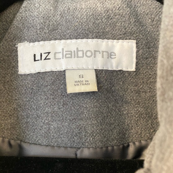 Coat - Picture 2 of 5